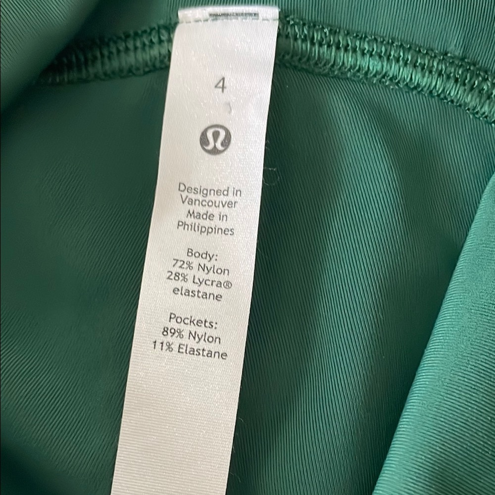 NWOT Lululemon leggings - Picture 3 of 4